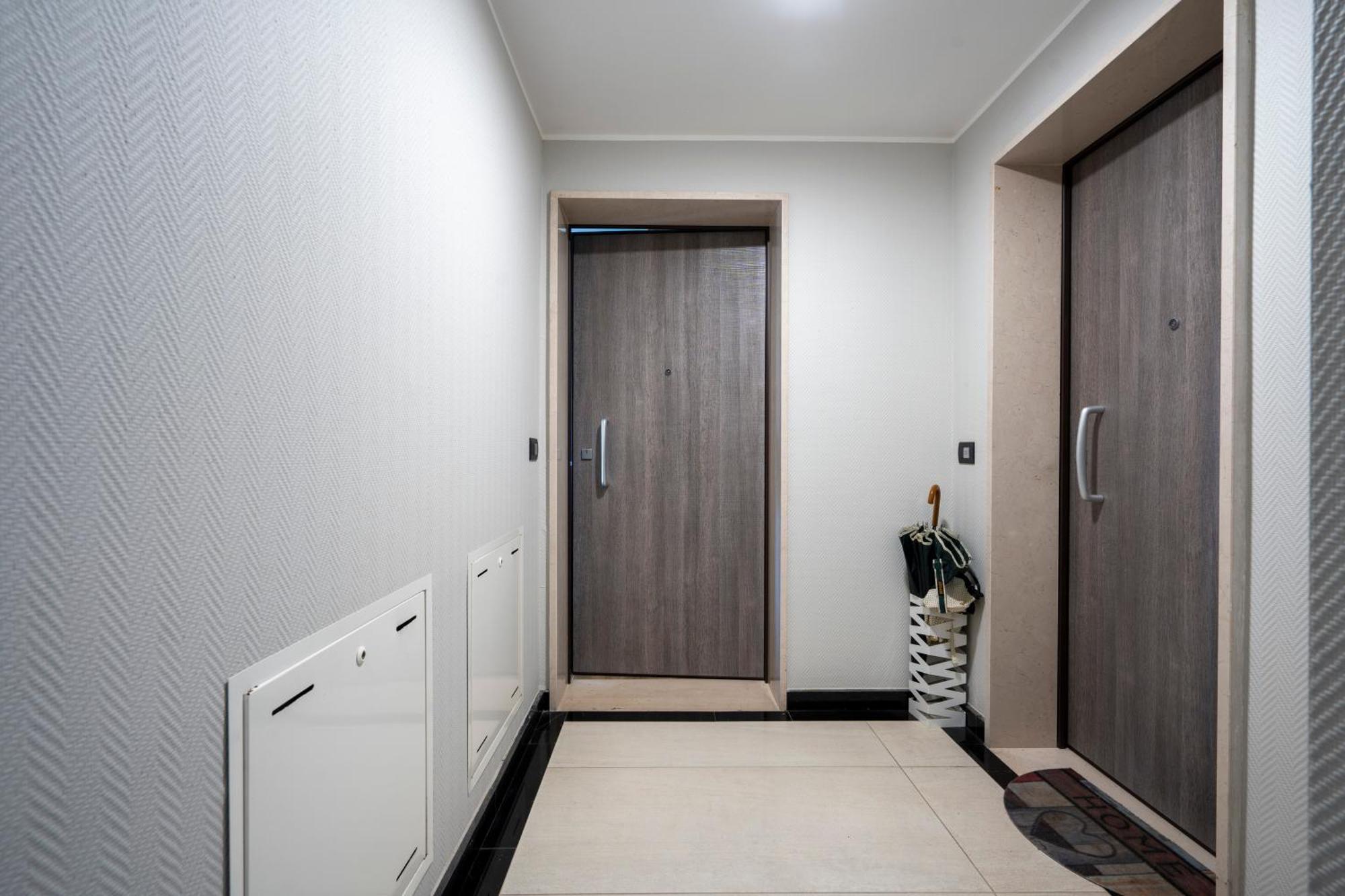 Kind Park - Sleek Apartment With Terrace & Parking Bari Exterior photo